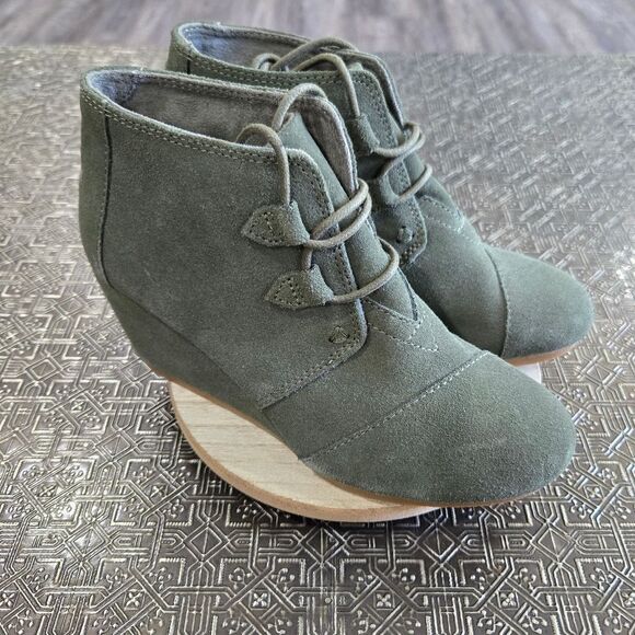 🐢 Toms Kala Green Suede Wedge. Size 6 - Picture 1 of 16